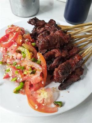  Sate Maranggi: Một Món Ăn Hấp Dẫn Ghép Nối Sự Ngọt ngào Của Gia Vị và Độ Giòn Tan Của Thịt nướng!